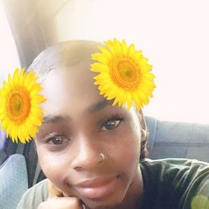 Meet your Posher, Alizee